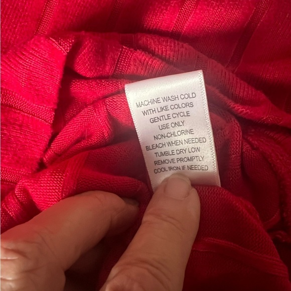 NWOT Jaclyn Intimates Women's Red Cardigan Sweater size medium - Picture 7 of 9